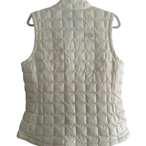 NWT The North Face Thermoball Eco Puffer Vest Women's Large Gardenia White New - Picture 3 of 6